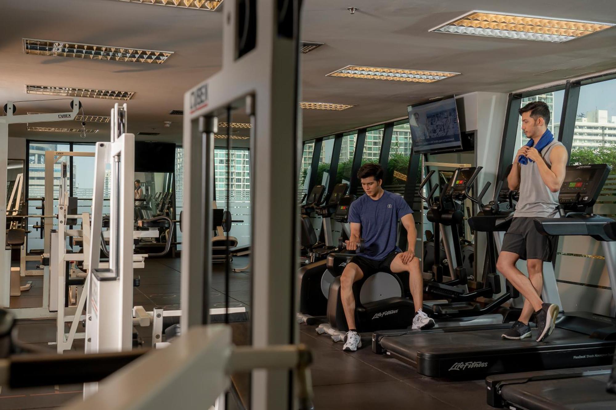 Grand Mercure Bangkok Atrium Εξωτερικό φωτογραφία The gym at the Shangri-La Hotel, Kuala Lumpur