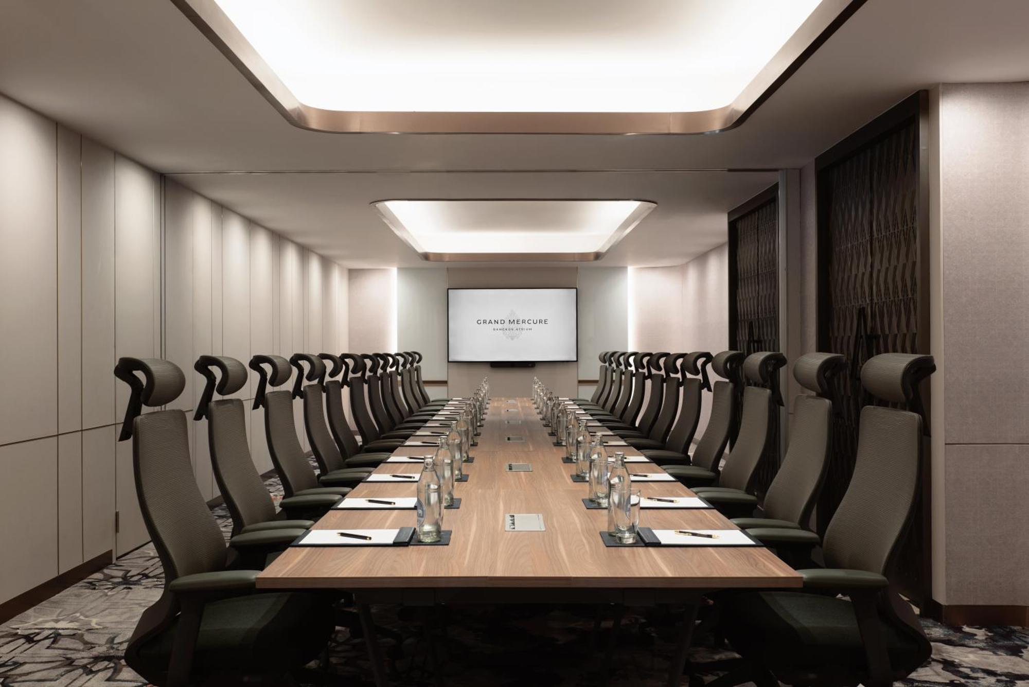 Grand Mercure Bangkok Atrium Εξωτερικό φωτογραφία Boardroom
