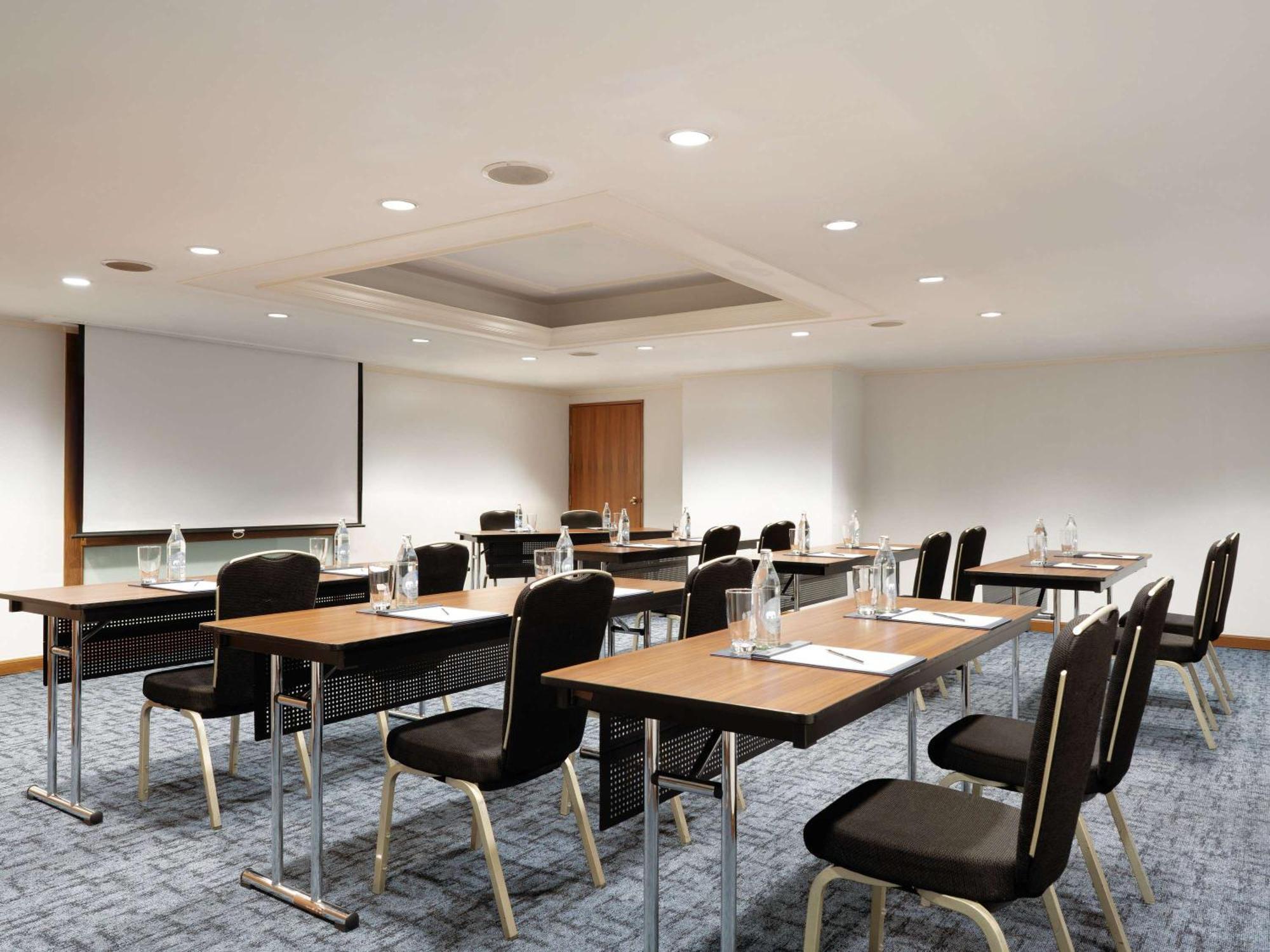 Grand Mercure Bangkok Atrium Εξωτερικό φωτογραφία Meeting room